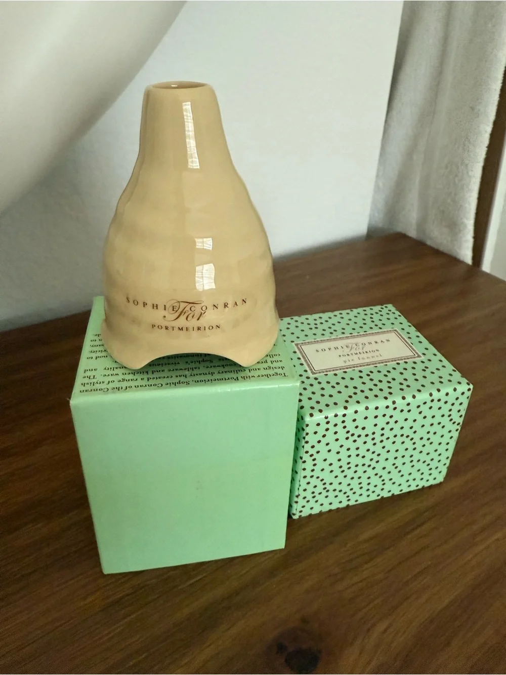 Portmeirion Glossy Beige Bell Vase